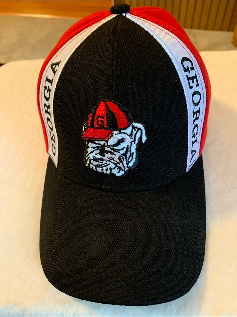 Georgia Bulldogs Black & Red Baseball Cap NEW Adjustable Brim Red White & Black